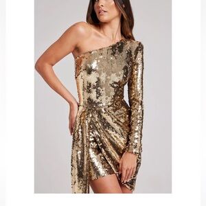 Nadine Merabi Celina Sequins Gold
Dress size S/M